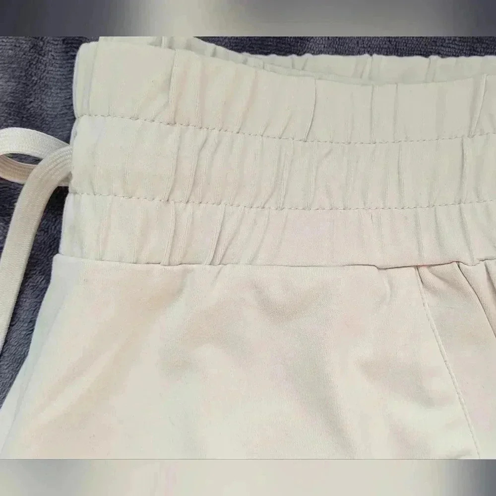 SAVVI Women’s Street Joggers, size medium, Light Cream Color - Picture 6 of 7